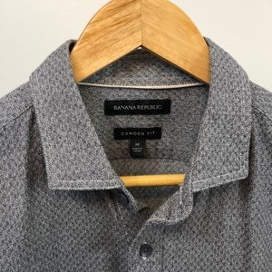 Banana Republic Long Sleeve Button Up Shirt (M)